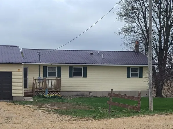 1174 295th Ave, Colesburg, IA 52035