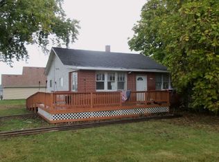 5943 Middle Rd, Racine, WI 53402