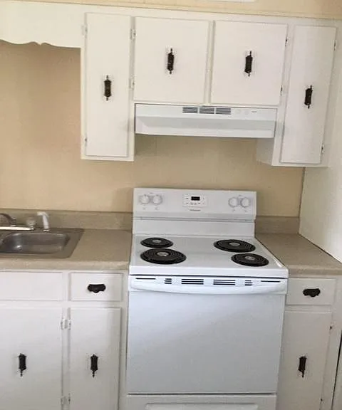 2725 Wren Dr — Photo 2