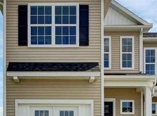 99 Galaxy Dr, Hanover, PA 17331