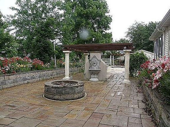 Home for Sale in Mount Zion, Illinois $259,877