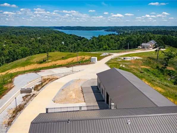 10257 Broken Bow Trl, Rogers, AR 72756