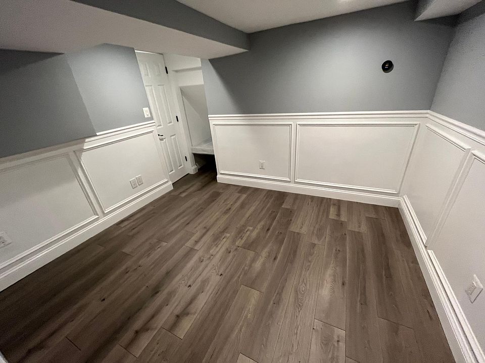 2nd image of 454 Lake Ave S