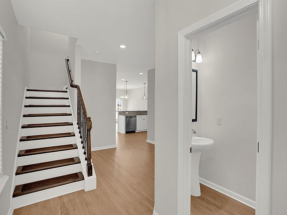 2nd image of 748 N Pinewalk Way