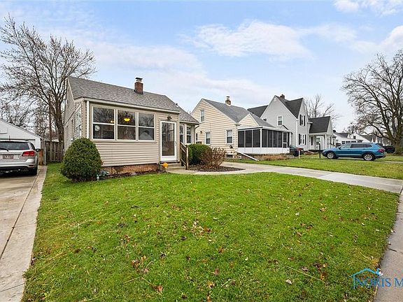 3rd image of 1927 Glencairn Ave