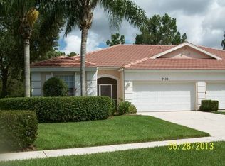 7436 Berkshire Pines Dr, Naples, FL 34104