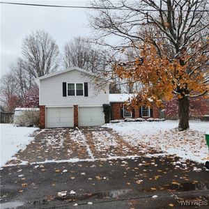 96 W Edgewood Dr, Springville, NY, 14141