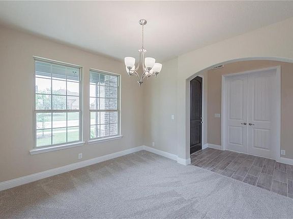 4th image of 4315 Mimosa Dr