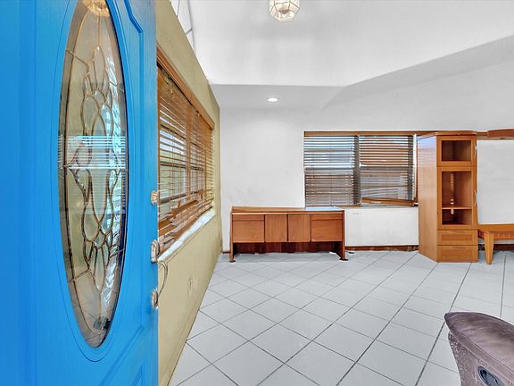 5th image of 2630 SW 13th Street