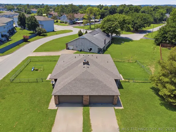 6658 S Utica Pl, Tulsa, OK 74136