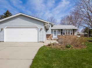 1810 Swartz Dr, Waukesha, WI 53188