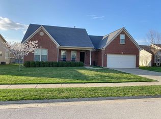 812 Eagle Crest Dr, Versailles, KY 40383