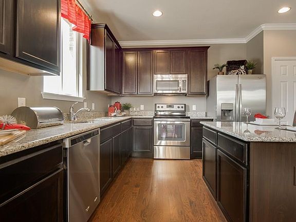 4th image of 226 Citrus Dr