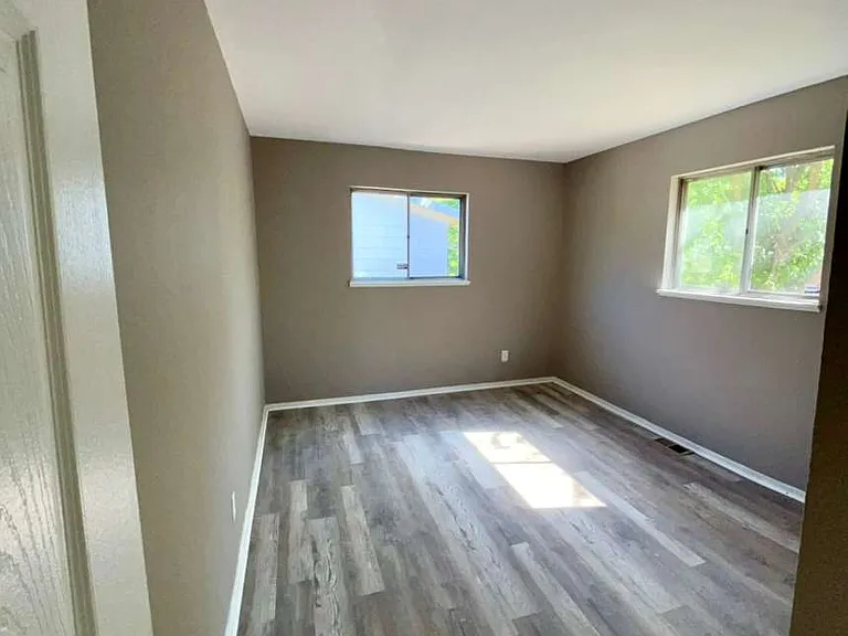 10432 Baron Dr — Photo 7