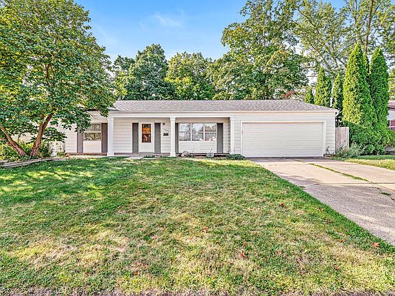 2nd image of 1540 Renfrew Dr