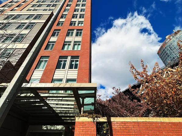 85 Adams Street image 12 of 12