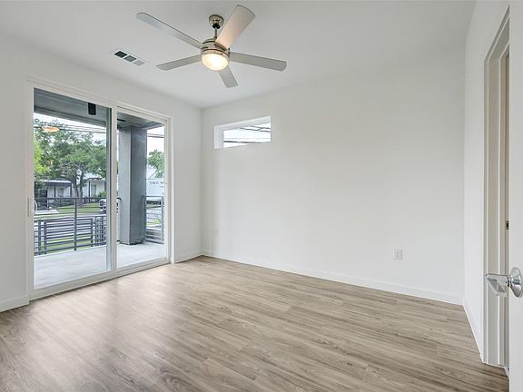 5th image of 4801 Springdale Rd #1101
