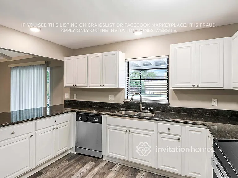933 Hillrise Dr — Photo 6