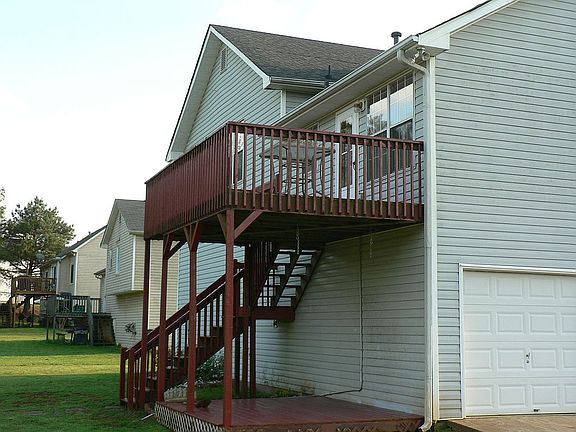 5th image of 34 Westminster Dr