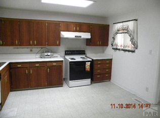 48 Louis Nelson Rd, Pueblo, CO 81001