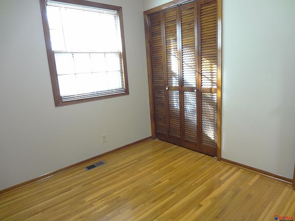 5th image of 3249 S 126th Ave