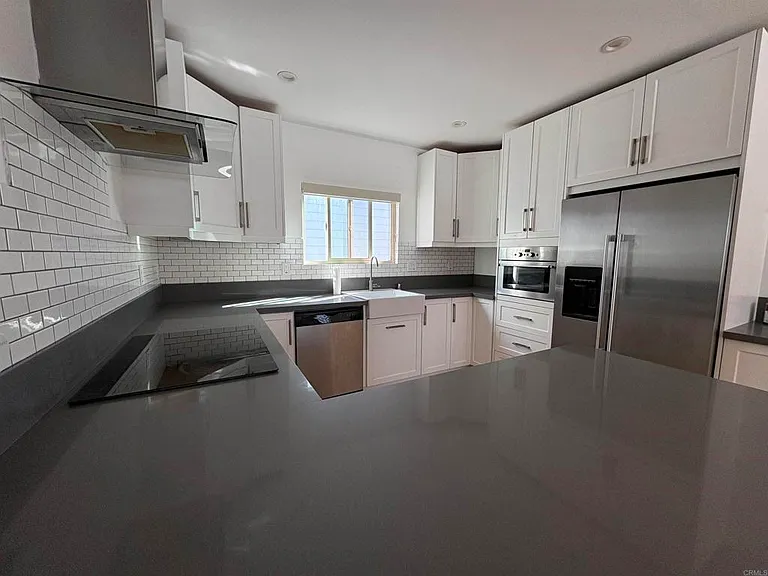 455 Orange Ave #C — Photo 8
