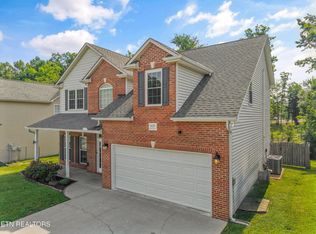 1620 Spring Oak Ln, Lenoir City, TN 37772