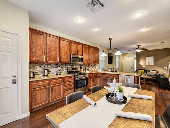 3rd image of 205 Dragonfly Cir #2