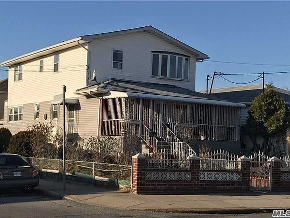 3rd image of 14844 Brookville Blvd