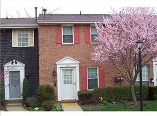 619 Newton Sq, Coraopolis, PA 15108