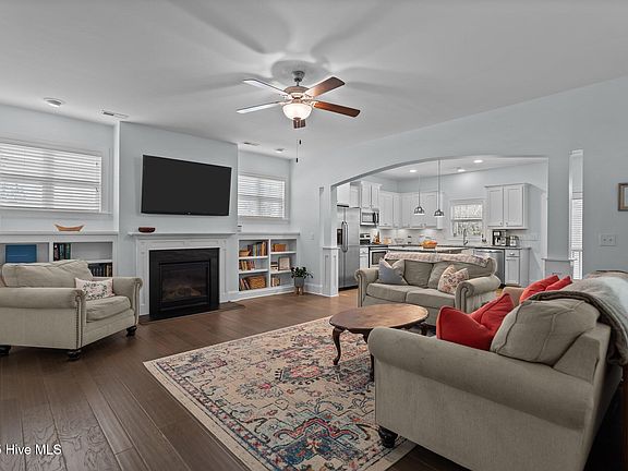 5th image of 6063 Chancellorsville Drive