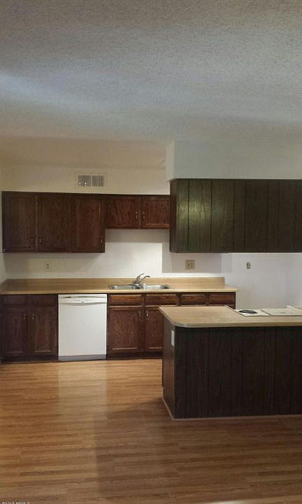 2nd image of 17424 N 32nd Pl