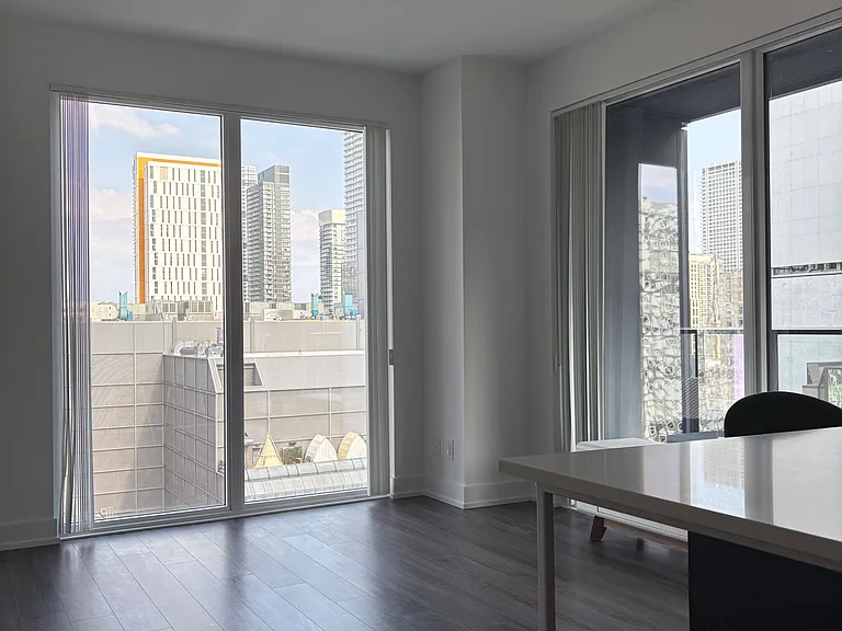20 Edward St #904 — Photo 23