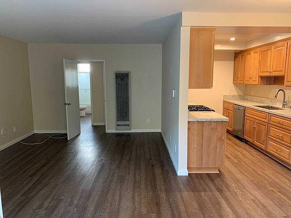 4th image of 8740 Owensmouth Ave APT 5