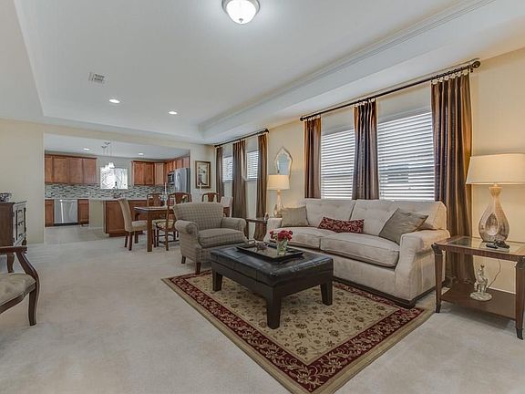 3rd image of 6727 Hickory Creek Dr