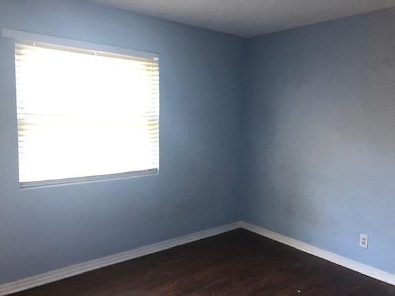 5th image of 6341 Bartholf Ave