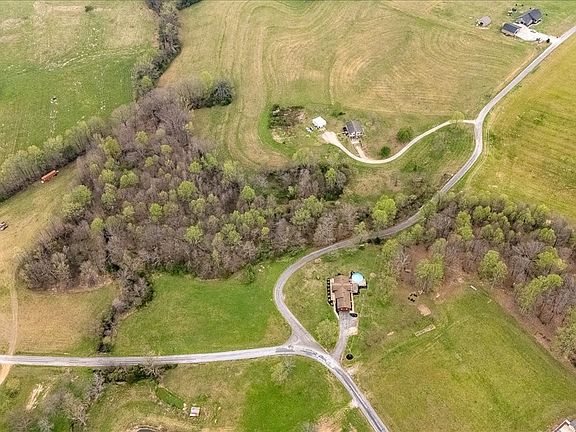 41st image of 79 French Rd