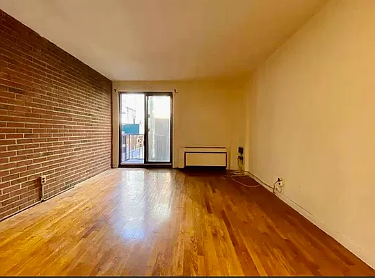 Rented by Avenues Real Estate | media 6