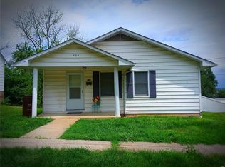 604 N 3rd St, Elsberry, MO 63343