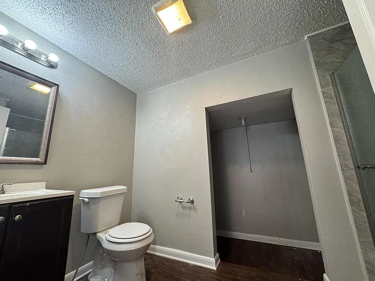 1508 S 43rd St — Photo 5