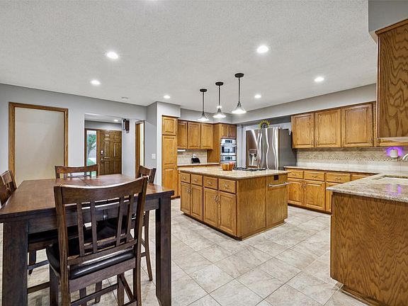 2nd image of 5412 Woodland Ave