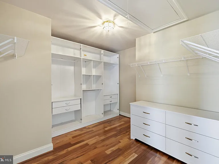 6403 Velliety Ln — Photo 37