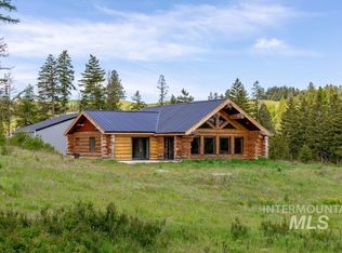 1008 Starview Ln, Princeton, ID 83857