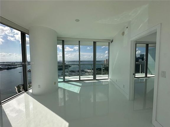 2nd image of 888 Biscayne Blvd APT 4208