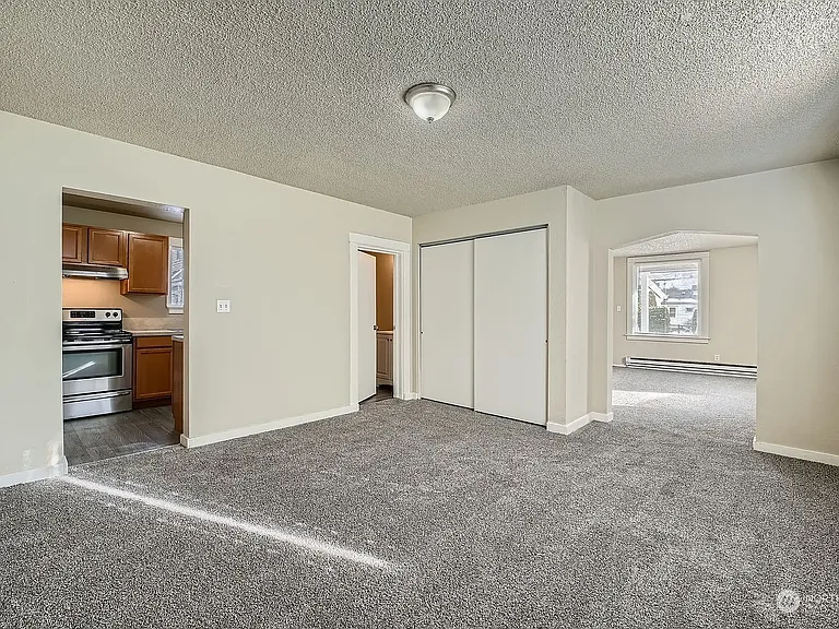 6838 S Park Ave — Photo 15
