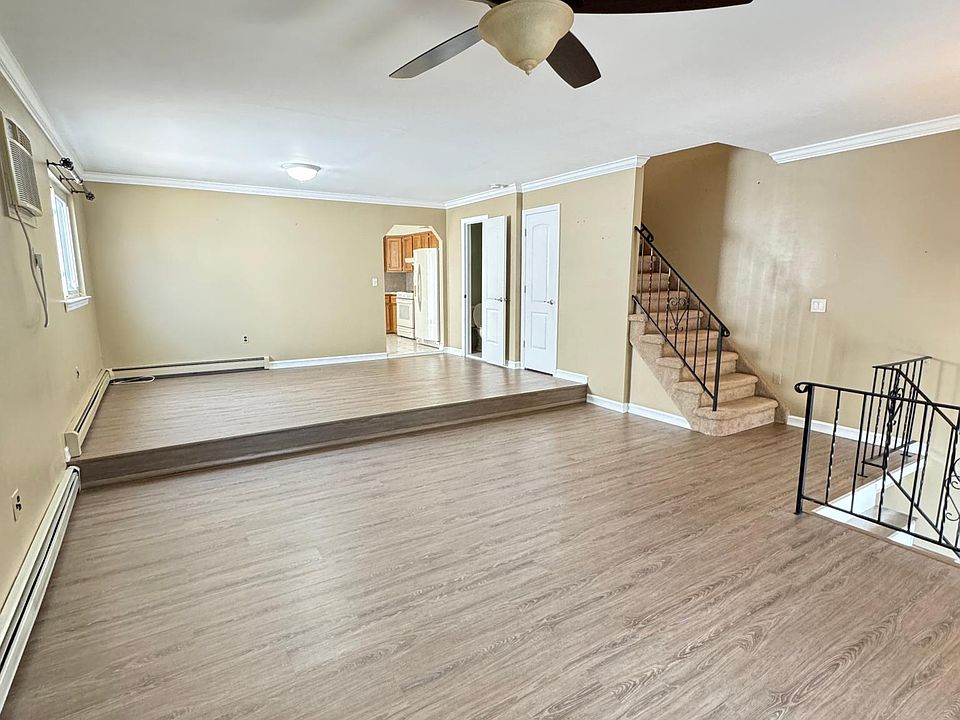 1st image of 1104 Rockland Ave #1