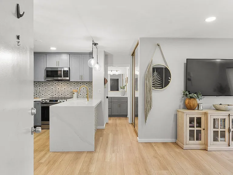 1855 Diamond St #5-218 — Photo 1