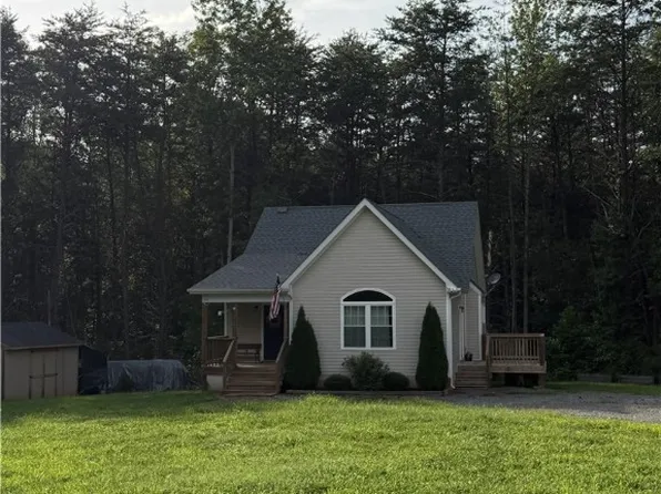 635 Spring Rd, Mineral, VA 23117