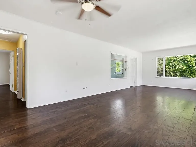 3328 Harbor View Dr — Photo 11
