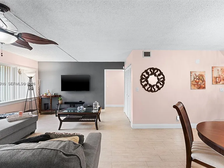 64 Wimbledon Lake Dr #64 — Photo 4